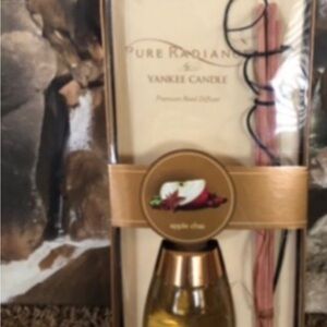Yankee Candle Pure Radiance Apple Chai Reed Diffuser - Gold & Pink